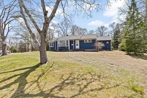 11 Tucy Ave, Bourne, MA 02532 photo 2