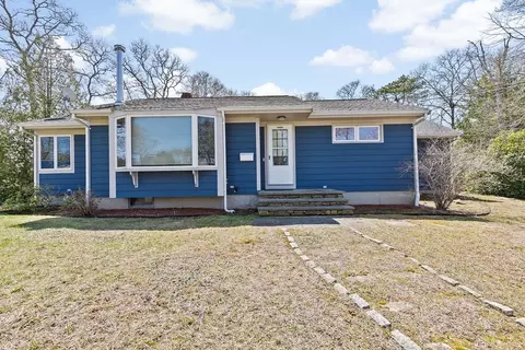 11 Tucy Ave, Bourne, MA 02532