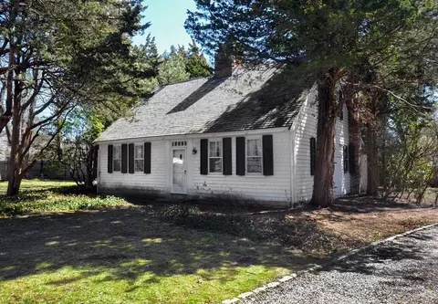 349 Powder Point Ave, Duxbury, MA 02332
