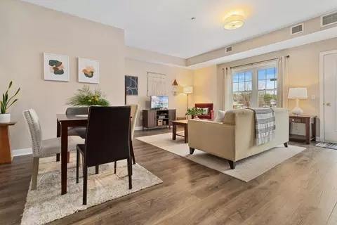 8 Walnut St #118, Peabody, MA 01960