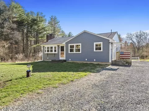 206 Harvard Rd, Stow, MA 01775