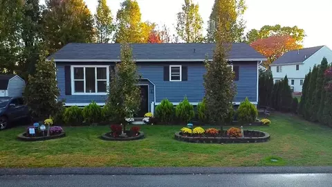 34 Thomas Ave, Haverhill, MA 01832