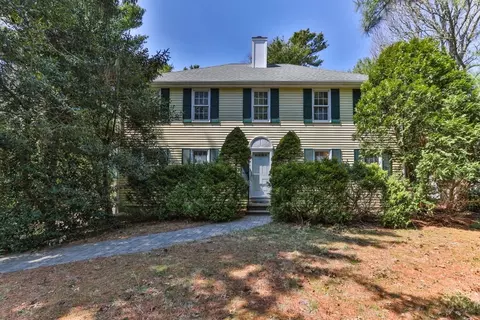 49 Colonial, Barnstable, MA 02630