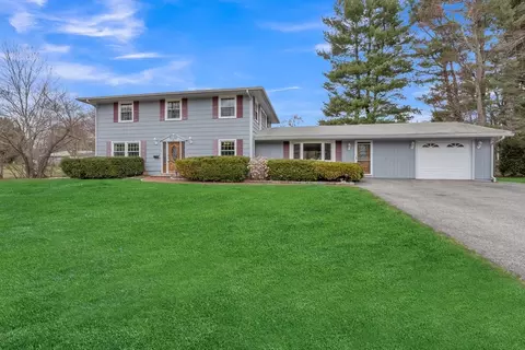 12 Penn Rd, Peabody, MA 01960