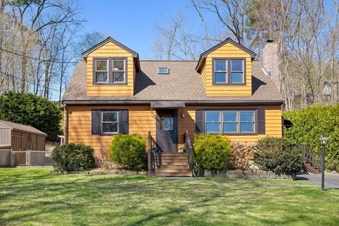 17 Baben Rd, Hudson, MA 01749