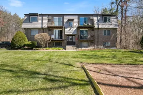 3 Pembroke Dr #1, Derry, NH 03038