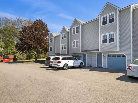 1431 Pawtucket Blvd #20, Lowell, MA 01854
