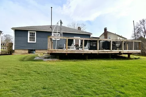 Exterior - 106 Hartwick St, Springfield, MA 01108 photo 3 of 6