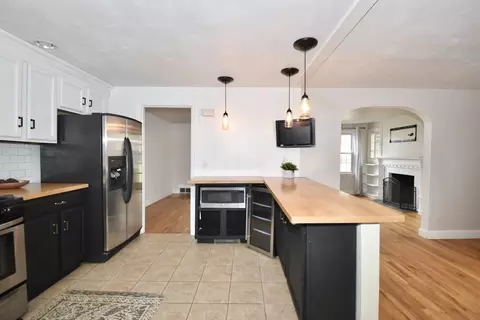 Kitchen - 106 Hartwick St, Springfield, MA 01108 photo 5 of 9