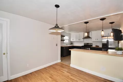 Dining - 106 Hartwick St, Springfield, MA 01108 photo 1 of 1