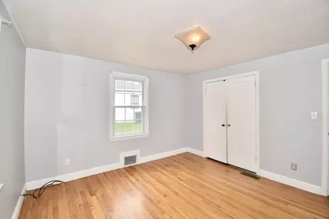 Bedroom - 106 Hartwick St, Springfield, MA 01108 photo 2 of 5