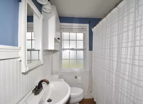 Bath - 106 Hartwick St, Springfield, MA 01108 photo 1 of 2