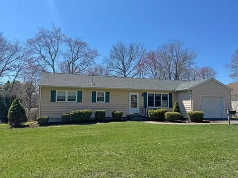 26 Bulkley St, Turners Falls, MA 01376