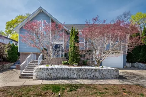 20 Roosevelt Rd, Medford, MA 02155