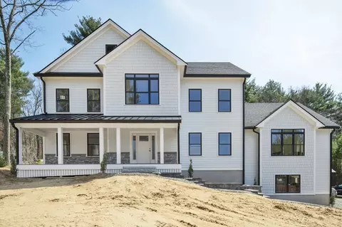 18 Macdonald Dr, Boxford, MA 01921
