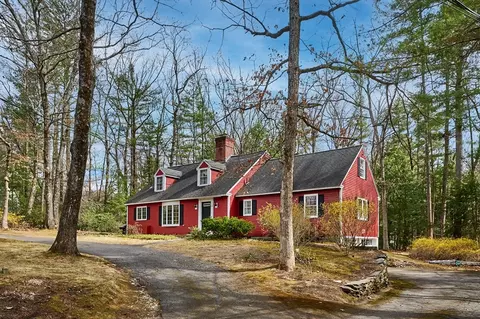 33 Echo Hill Rd, Amherst, MA 01002