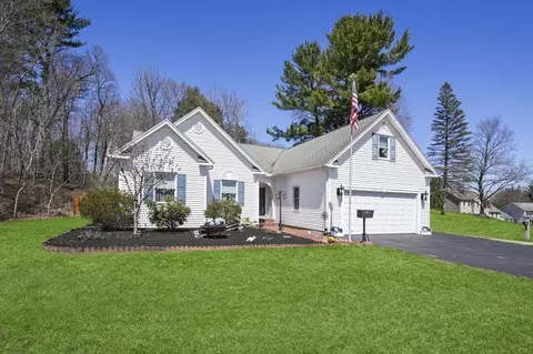 17 School St, Auburn, MA 01501