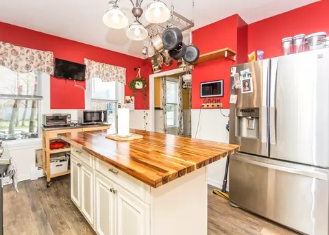82 E Main St, Avon, MA 02322 photo 8
