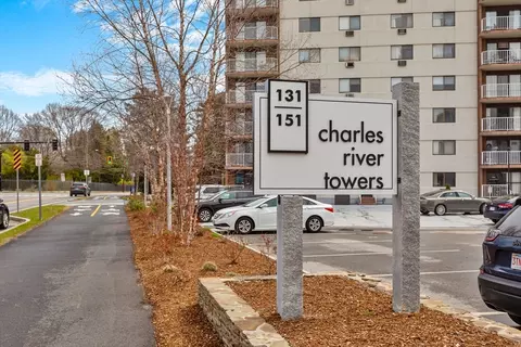 141 Coolidge Ave #215, Watertown, MA 02472