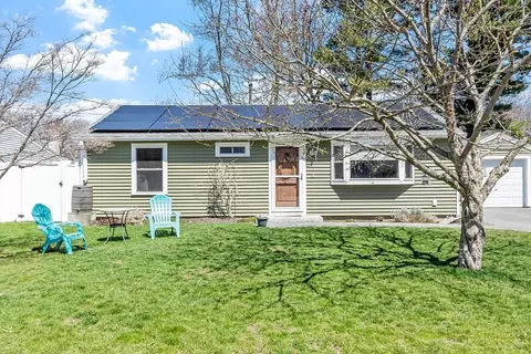 41 Bernadette St, Fitchburg, MA 01420