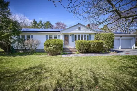 31 Lillian Rd, Lexington, MA 02420