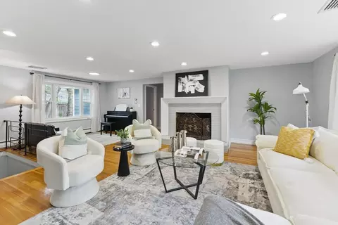 43 Mount Hood Ter, Melrose, MA 02176