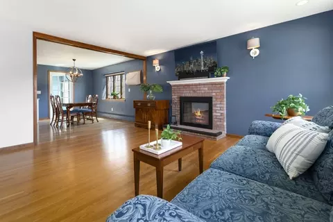 71 Red Gate Ln, Reading, MA 01867 photo 6