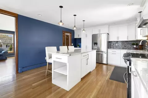 71 Red Gate Ln, Reading, MA 01867 photo 9