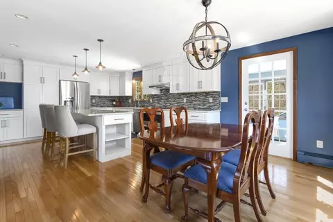 71 Red Gate Ln, Reading, MA 01867 photo 14