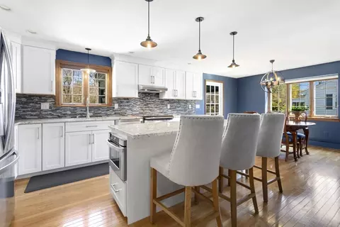 71 Red Gate Ln, Reading, MA 01867 photo 11