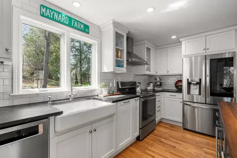 10 Allan Dr, Maynard, MA 01754 photo 3