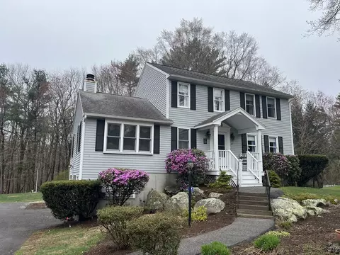 27 Riverwood Dr, Mansfield, MA 02048