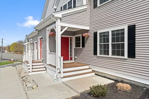 165 Cambridge Rd #4, Woburn, MA 01801