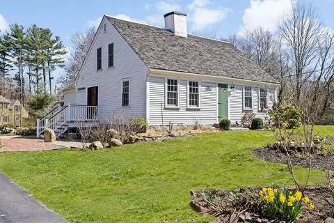 385 Whiting St, Hanover, MA 02339