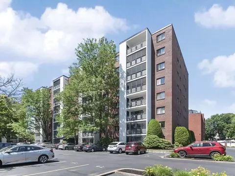 12 Ninth St #402, Medford, MA 02155