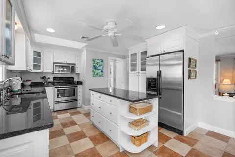 91 Holly Point Rd, Centerville, MA 02632 photo 9