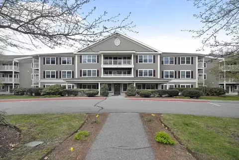 34 Meeting House Ln #102, Stow, MA 01775
