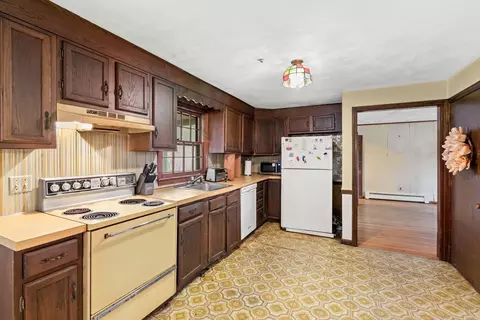 37 Crestview Dr, Millis, MA 02054 photo 13