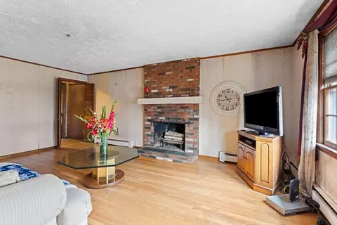 37 Crestview Dr, Millis, MA 02054 photo 7