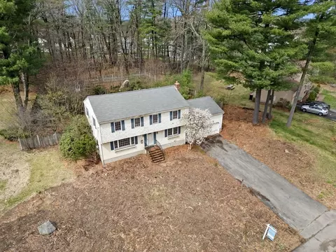 37 Crestview Dr, Millis, MA 02054 photo 4