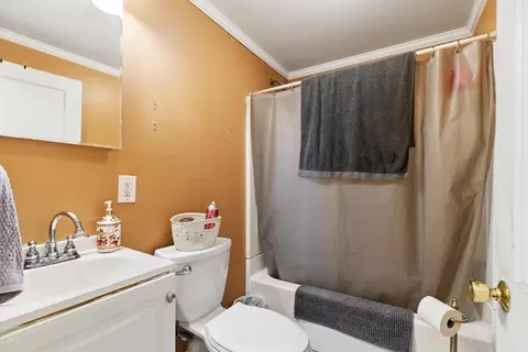 Bath - 152 Springvale Ave, Everett, MA 02149 photo 1 of 2