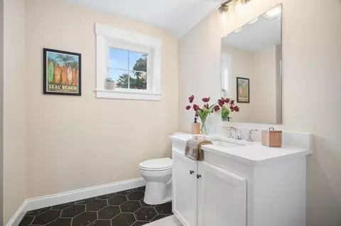 93 South St, Needham, MA 02492 photo 31