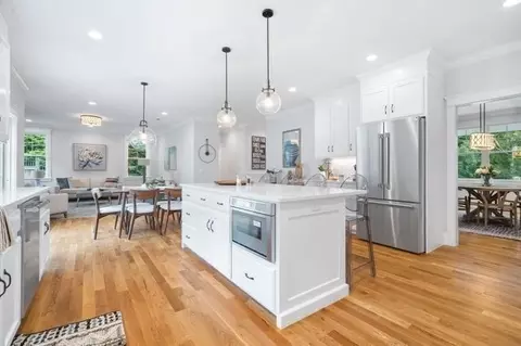 93 South St, Needham, MA 02492 photo 2