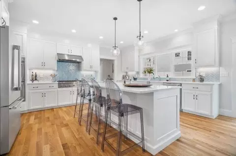 93 South St, Needham, MA 02492 photo 3