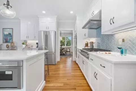 93 South St, Needham, MA 02492 photo 5