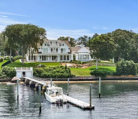 46 Winship Ave, Wareham, MA 02571