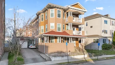 3 Hitchcock Rd, Worcester, MA 01603