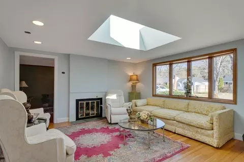 Living - 4 Worcester Rd, Sharon, MA 02067 photo 3 of 5