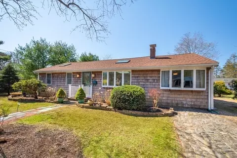 Exterior - 4 Worcester Rd, Sharon, MA 02067 photo 7 of 8