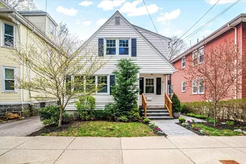 87 Walk Hill St, Boston, MA 02130